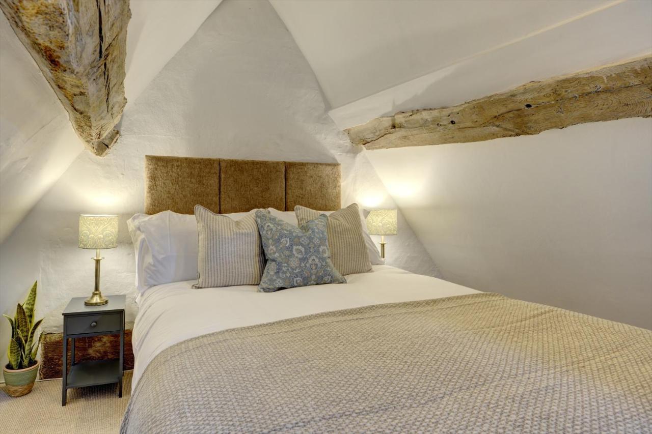 Loft Cottage: Tudor Retreat Near Stratford-Upon-Avon Exterior photo