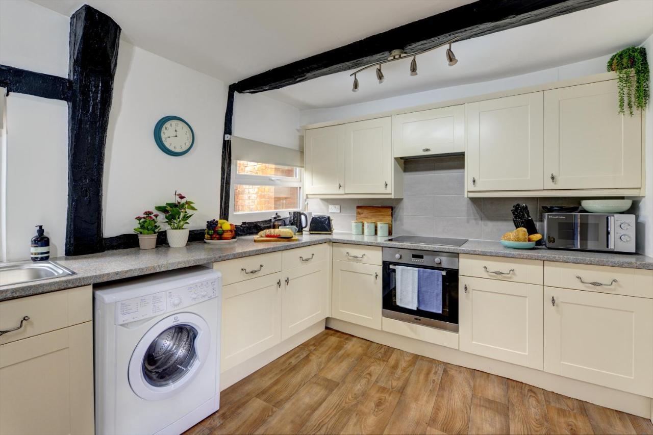 Loft Cottage: Tudor Retreat Near Stratford-Upon-Avon Exterior photo