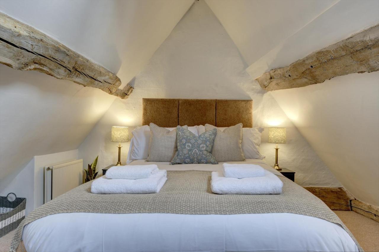Loft Cottage: Tudor Retreat Near Stratford-Upon-Avon Exterior photo